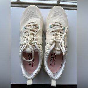 Easy Spirit Cream Sneakers for Everyday Comfort